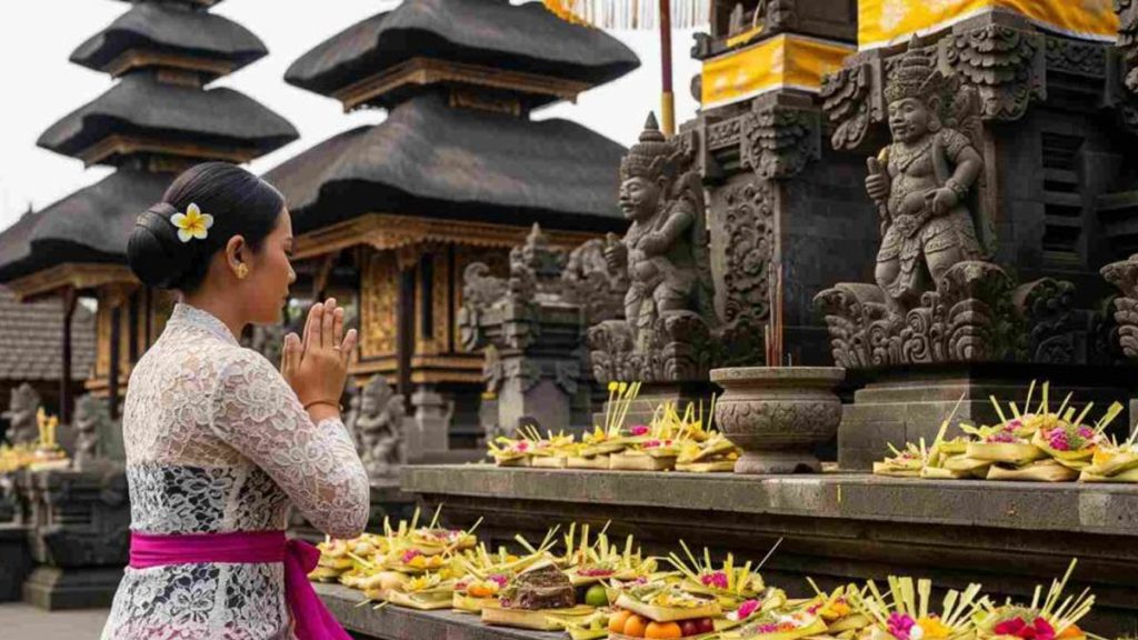 Wisata Penuh Makna, Etika Berkunjung ke Tempat Ibadah dan Situs Budaya